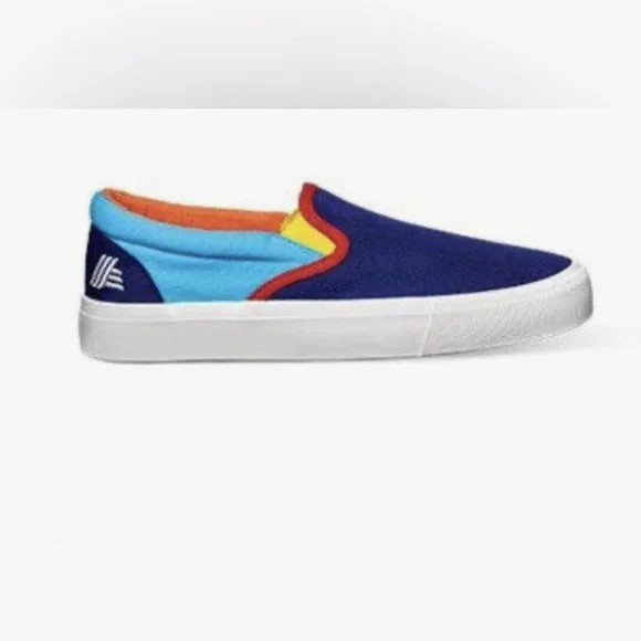 Aldi Gear Women’s Slip-on Sneakers Sz 8 - Picture 1 of 5